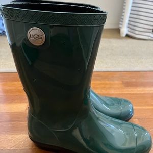 Ugg rain boots with fluffy inside!